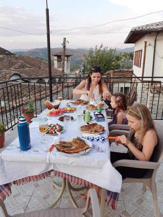 Guest House Luli Berat Exterior foto