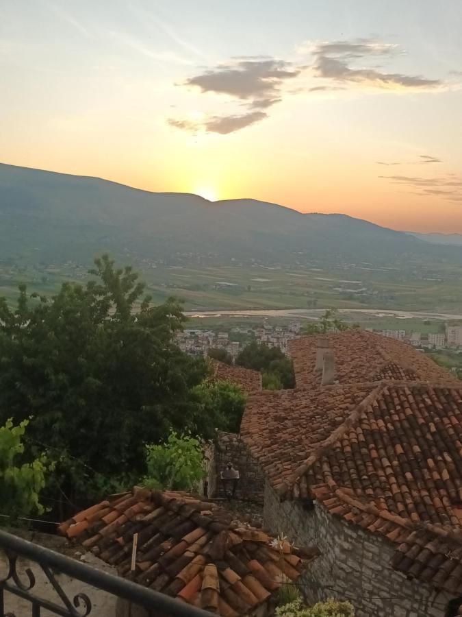Guest House Luli Berat Exterior foto