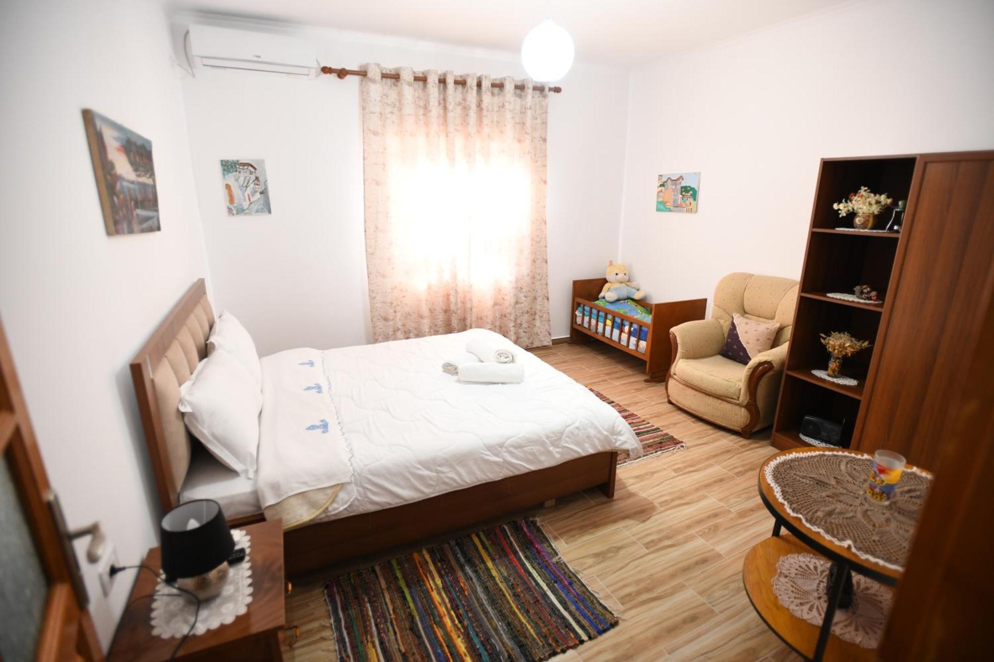 Guest House Luli Berat Exterior foto