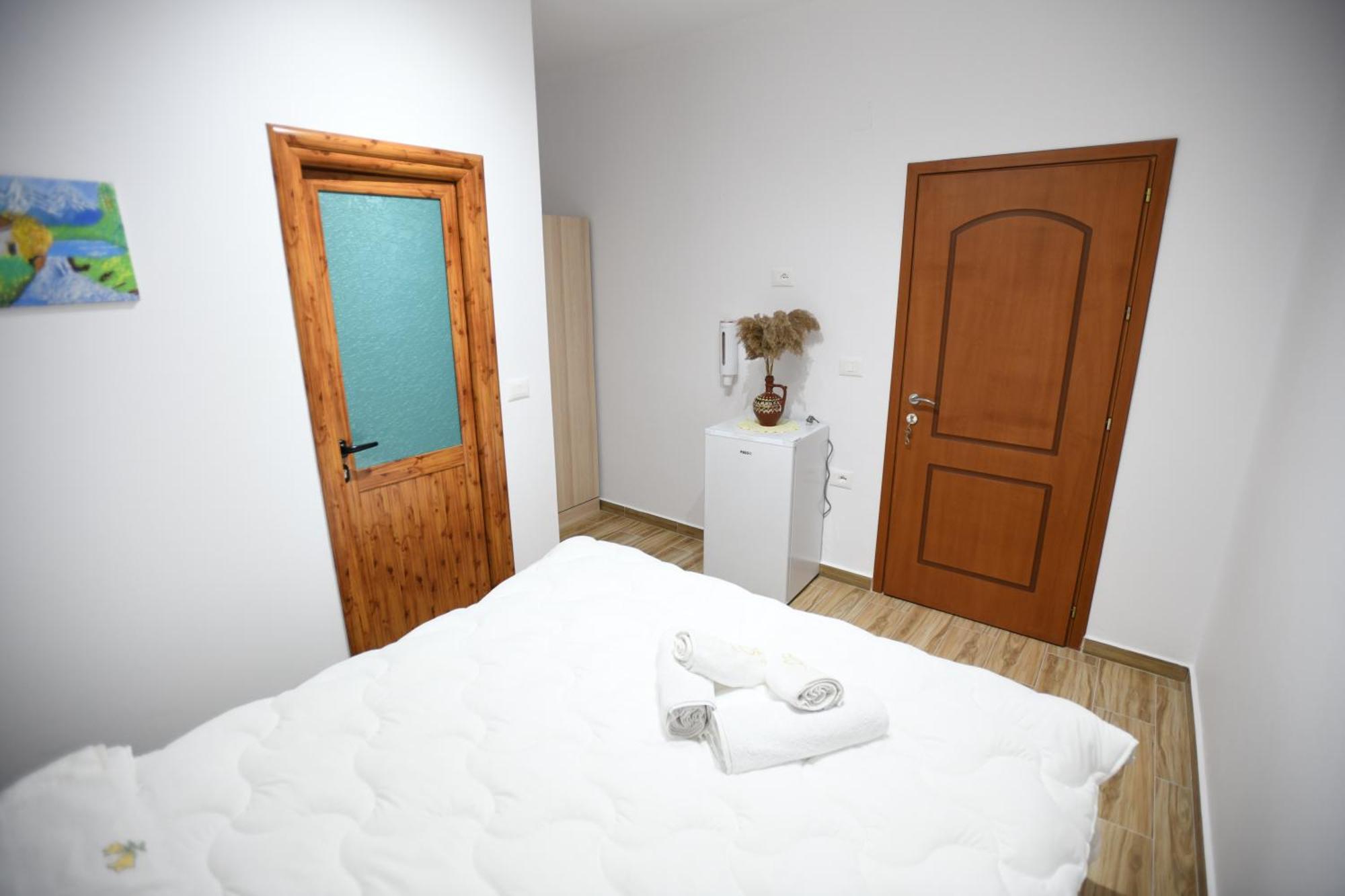 Guest House Luli Berat Exterior foto